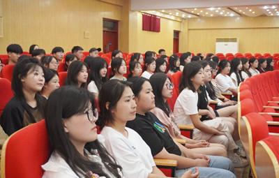 护理与健康学院召开校企合作特色班日本医疗介护专题讲座